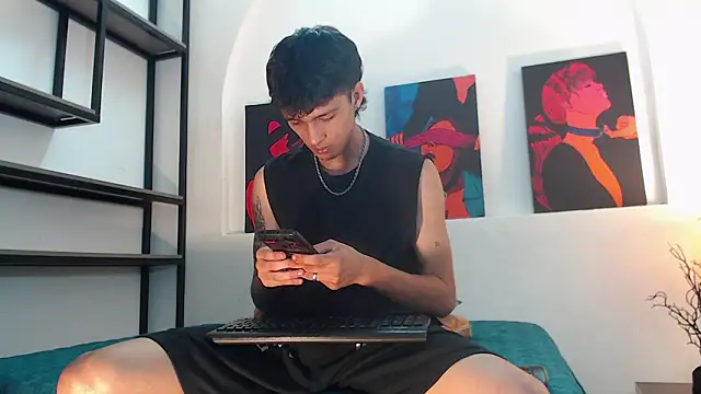 Lean_Portman: διαδικτυακό σόου στην κάμερα