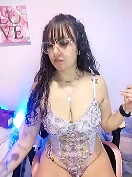 Pinkvixen69 Adlı Modelin Canlı XXX Sohbeti