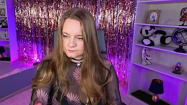 auroranelson Adlı Modelin Canlı XXX Sohbeti