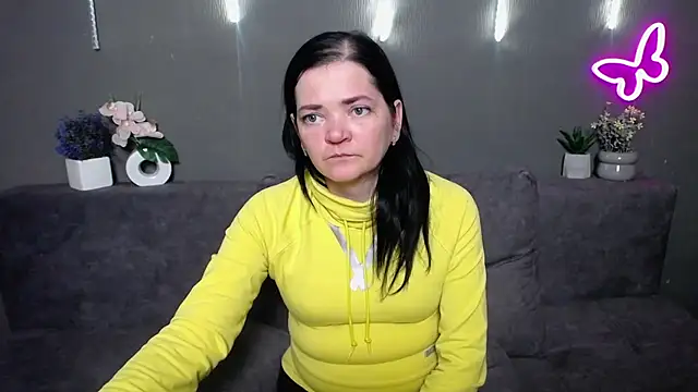 LauraFinn's Live XXX Chat