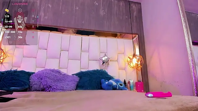 Foxxy_Doll's Webcam Show