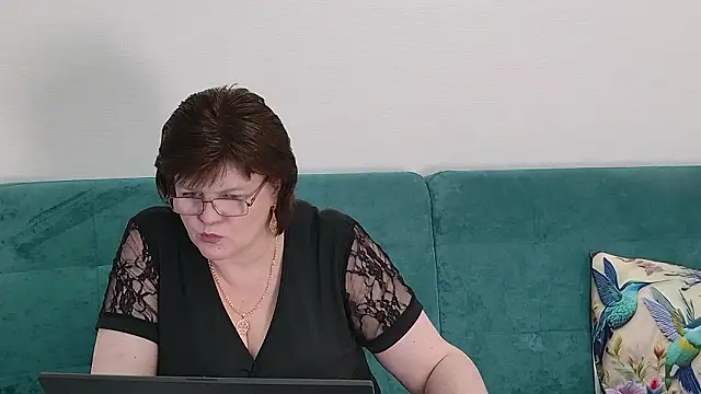 Sandra_Sunrise élő XXX-chatje