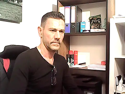 mastercharisma35 Chat XXX in diretta