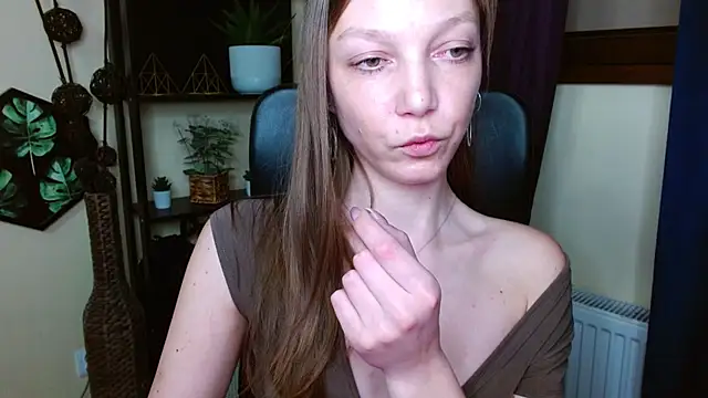 EmillyPlay 라이브 XXX 채팅