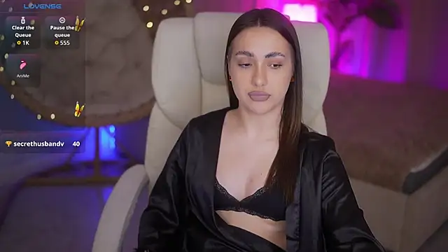 Show modela OliviaMoore_ na web-kameri