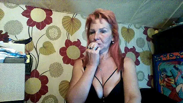 CassandraSandra44: онлайн-секс-чат