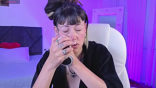 _sharlotte777: онлайн-секс-чат