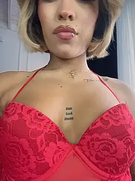 Chat XXX en directo de MystiqueXXX