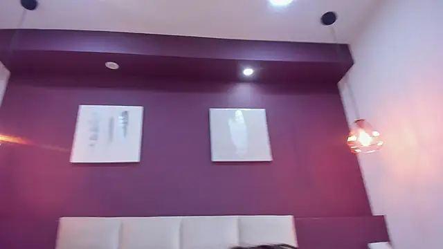 roxanamilf_のライブXXXチャット