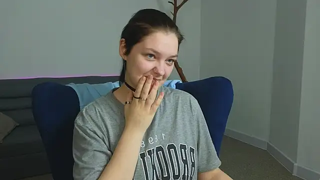 DeliaEffy: онлайн-секс-чат