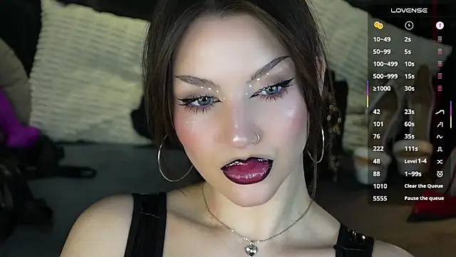 MistressDarsy: онлайн-секс-чат