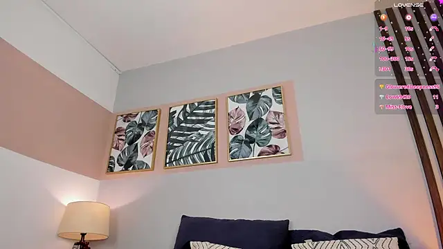 Show de sidneey_lovee na webcam