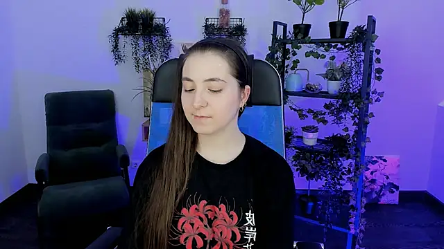 VirtuallVoyantのライブXXXチャット