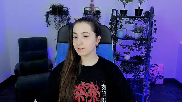 VirtuallVoyant's Live XXX Chat