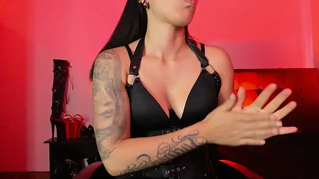 MistressVenena Obrolan Langsung XXX