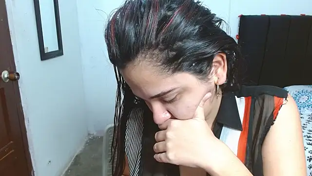 Chat +18 de Thalian ao vivo