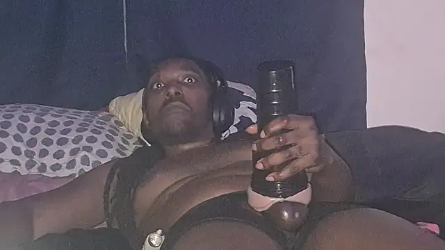 suzyswallowsxxx704's Live XXX Chat