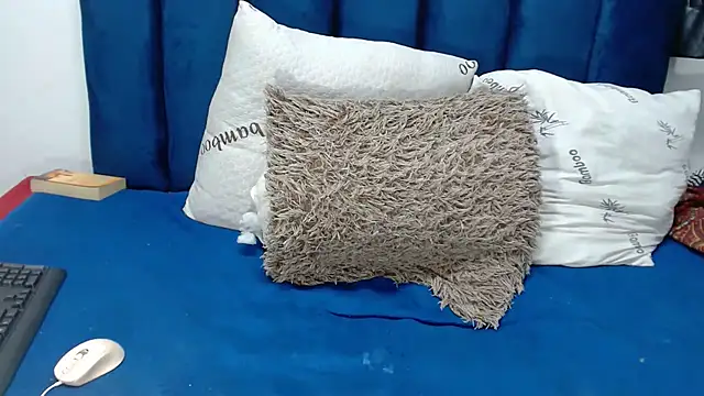 Thickchocolatex2's Live XXX Chat