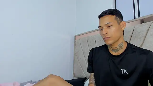 Hana_and_Zeta: вебкам-шоу