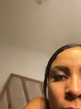 MarianaaSantos' Live XXX Chat