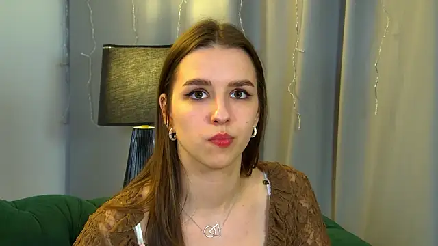 AliceAtkins Adlı Modelin Canlı XXX Sohbeti