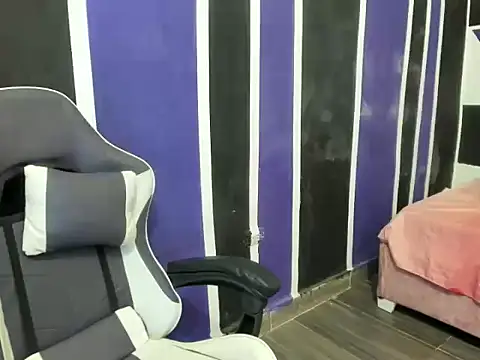 Skarleth2026's Live XXX Chat