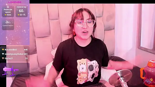 Maddie-LesYoux: онлайн-секс-чат