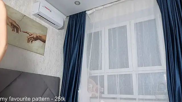 YourLovellyStella Chat XXX live