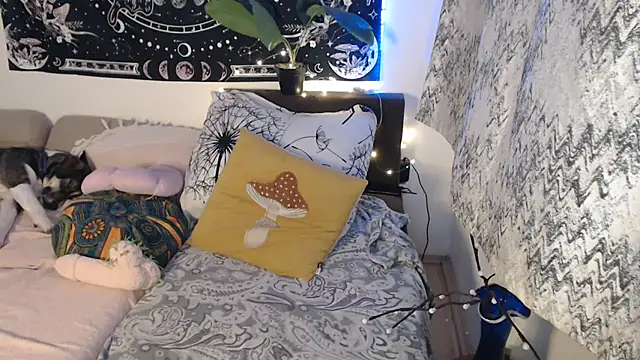 AlienforTwenty's Live XXX Chat