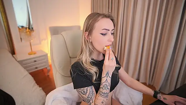 GraceCandy's Live XXX Chat