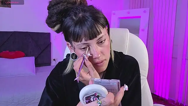 Онлайн чат XXX _sharlotte777