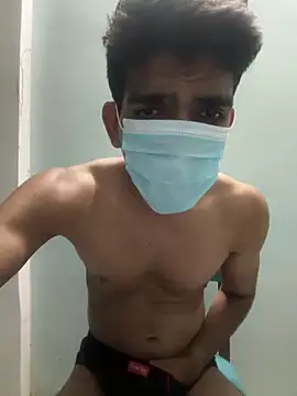 BadBoyTom78 即時 XXX 聊天