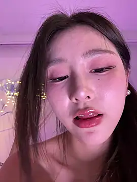 แชท XXX สดของ nidekikibabe-2026