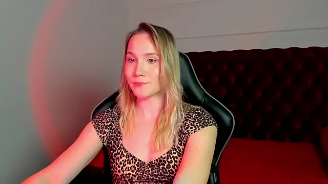 Chat XXX ao vivo de ElaraVoltage