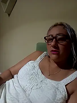 Manu6769: онлайн-секс-чат