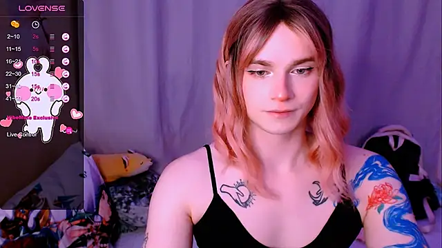 Alice_Hells Show in webcam