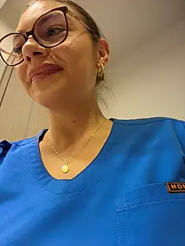 alicee16 Adlı Modelin Web Kamerası Şovu