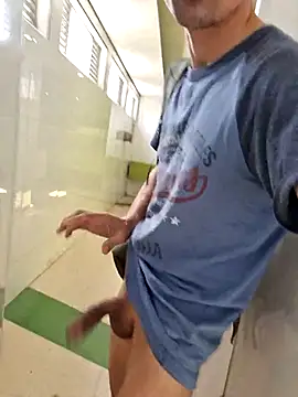 Pokazy przed kamerką – Nacho18hot