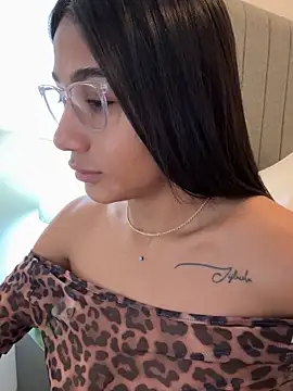 Chat XXX en directo de cata_777