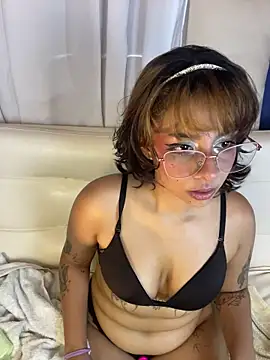 دردشة LeylaKnox الجنسية المباشرة