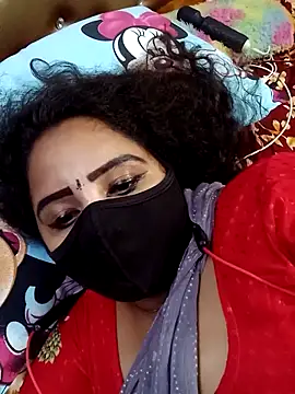 tamil_Vennila's Live XXX Chat