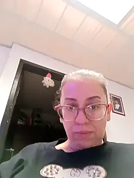 miss_hanna07: онлайн-секс-чат