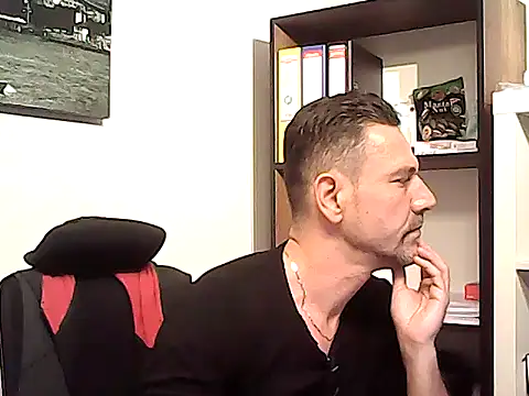 Онлайн чат XXX mastercharisma35