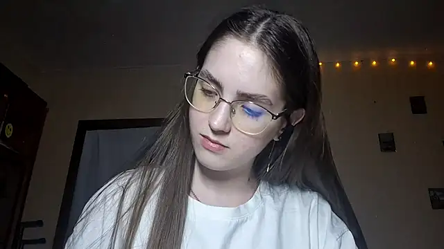 XXX chat uživo modela Katelemon