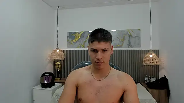 AlessandroFranco: онлайн-секс-чат