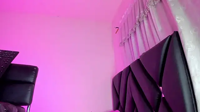 stephany_doll_ live XXX chat