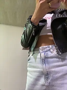 alicev_kitty Pertunjukan Webcam