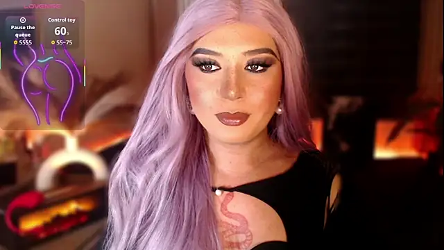 mslilly_croft: вебкам-шоу