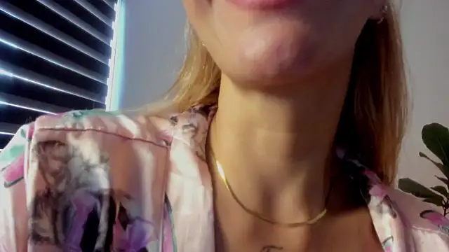 AvaCollinss' Live XXX Chat