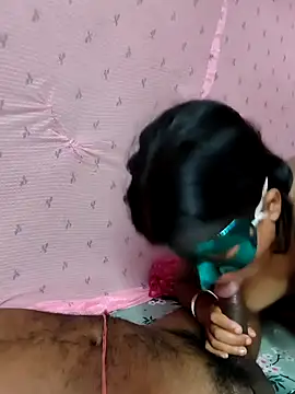 naughty-bou1's Live XXX Chat